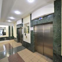 Вид главного лифтового холла БЦ «Аркада Хаус»